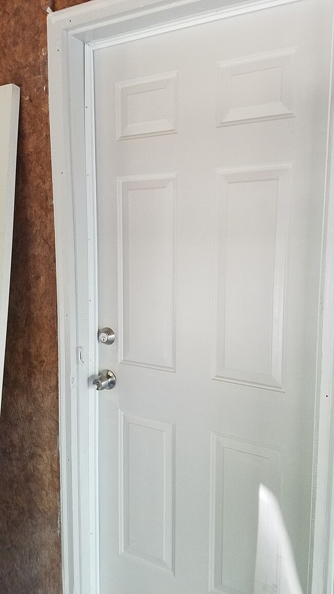 Puerta de entrada - 11 Shetucket Ave