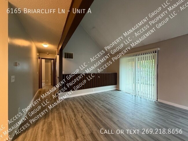 Photo - 6165 Briarcliff Ln Unidad A