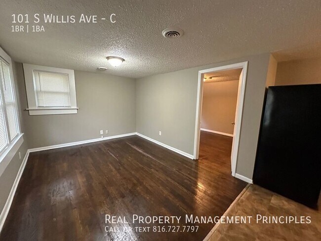 Photo - Cozy 1 Bedroom, 1 Bathroom Apartment in th... Unit C