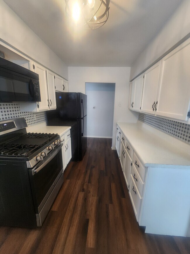 Photo - 410 N 3rd St