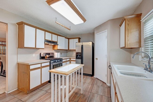 Photo - 201 Amber Ridge Dr