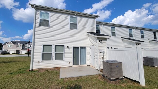 Photo - 3 Bed, 2 Bath Townhome Available in Berea