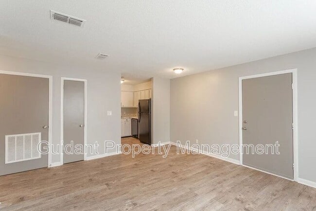 Photo - Town Creek Apartments