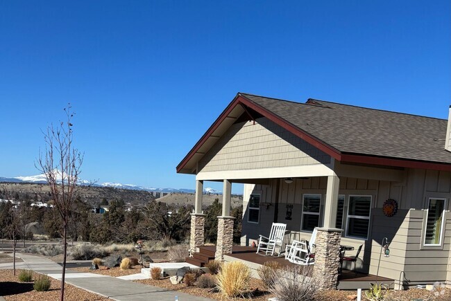 Building Photo - Furnished Home with Mountain View
