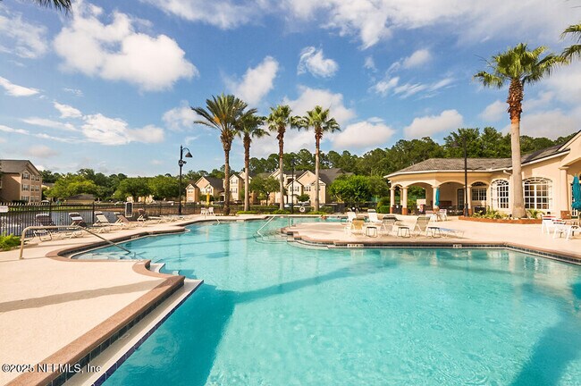 Photo - 13810 Sutton Park Dr N Unidad 839