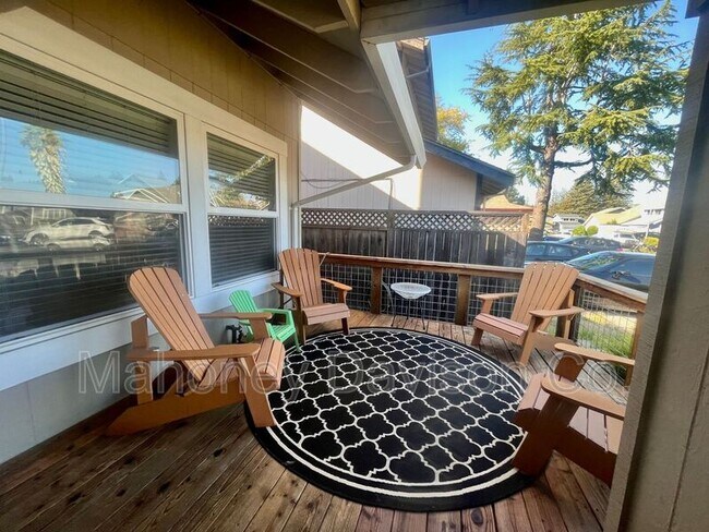 Photo - 1489 Jasmine Cir