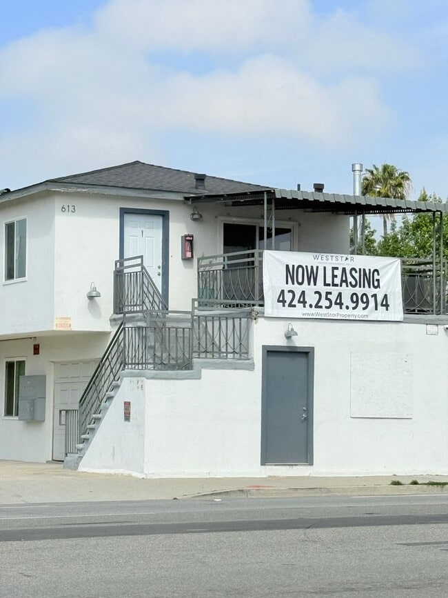 Photo - 613 S Prairie Avenue