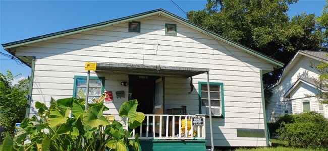 Building Photo - 6717 Avenue H Unit 2