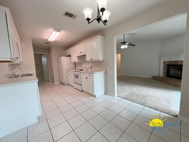 Photo - 223 Westview Dr