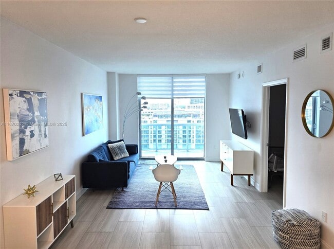 Building Photo - 333 NE 24th St Unit 1205 Rental