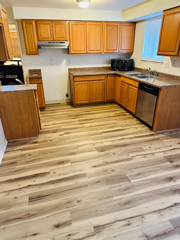 Photo - 425 Aspen Way