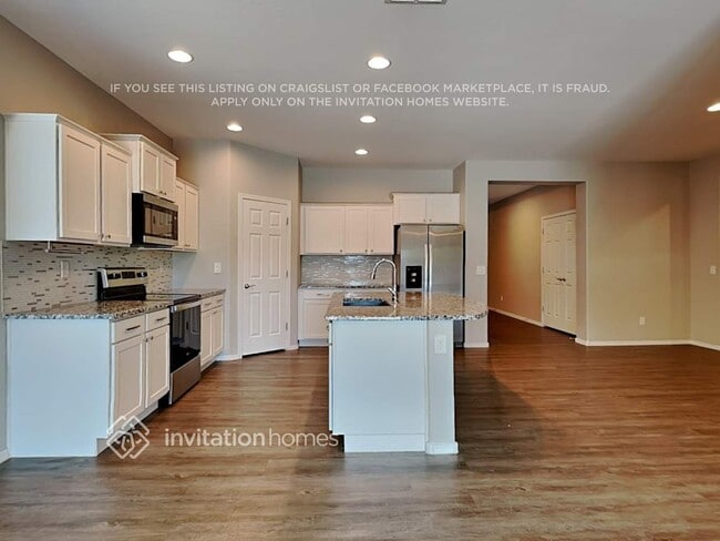 Photo - 17479 W Hedgehog Pl