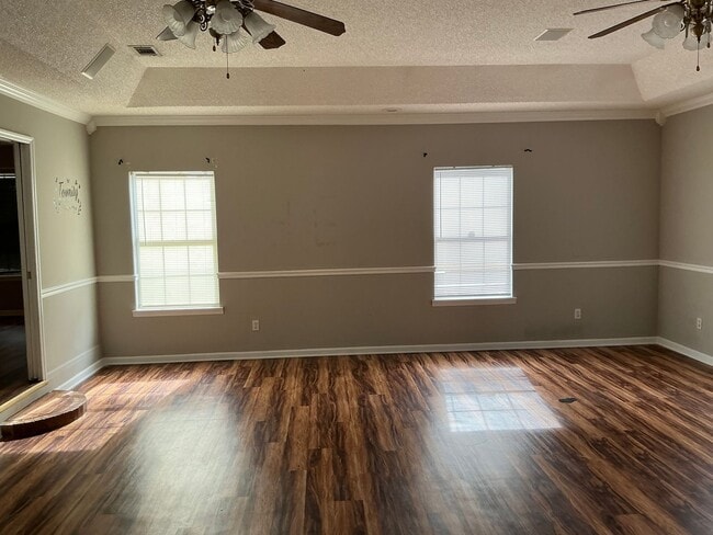 Photo - 1414 Jane St