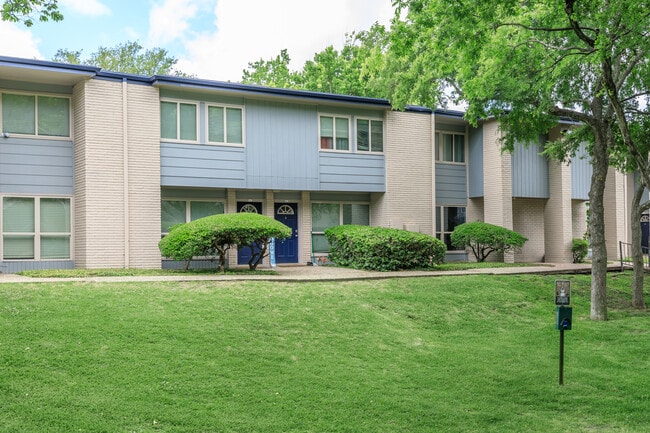 Aurora Flats