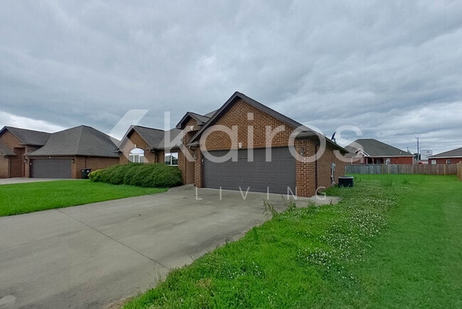 Photo - 122 Cottonwood Dr