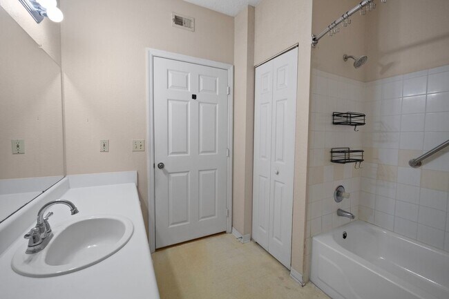 11510 Villa Grand Unit 403