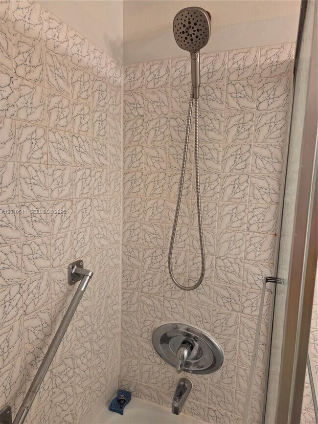 Photo - 1817 S Ocean Dr Unit 325
