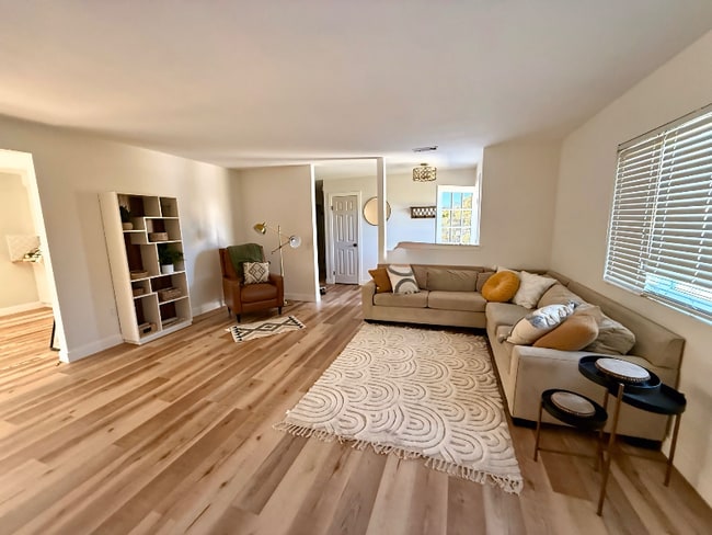 Photo - 942 Ruby Dr Unidad A