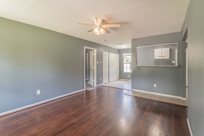 Photo - 5407 Thrush Dr