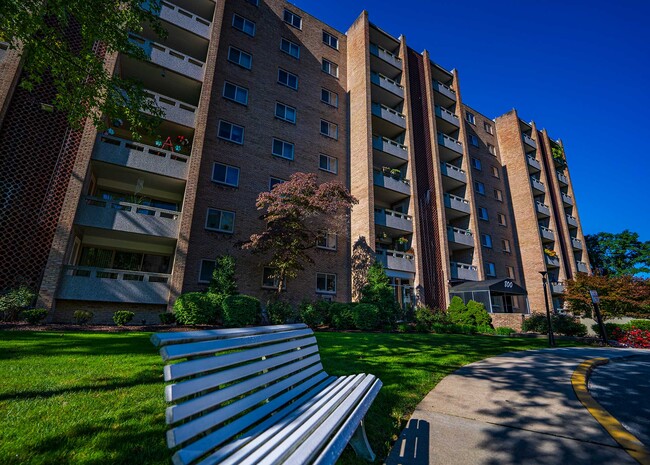 Laurel Village Apartments