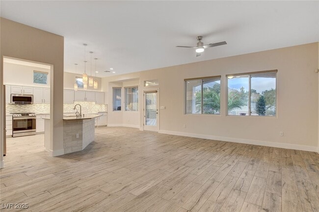 Building Photo - 10820 Dover Creek Ave