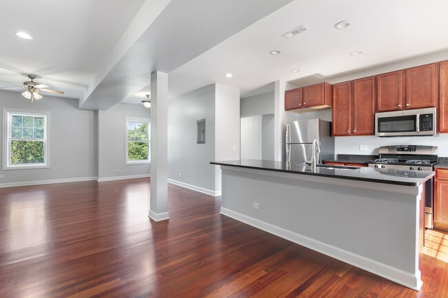 Photo - 7363 N Ashland Blvd Unit 2
