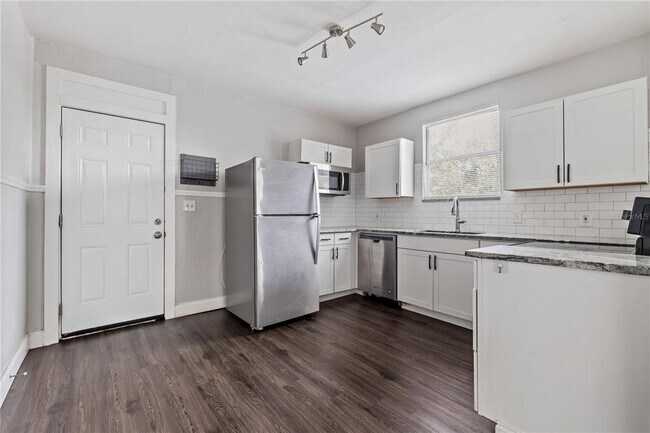 Photo - 409 E Floribraska Ave Unit C