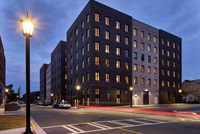 Photo - 149 Martin Luther King Jr Blvd Unidad ID1321211P