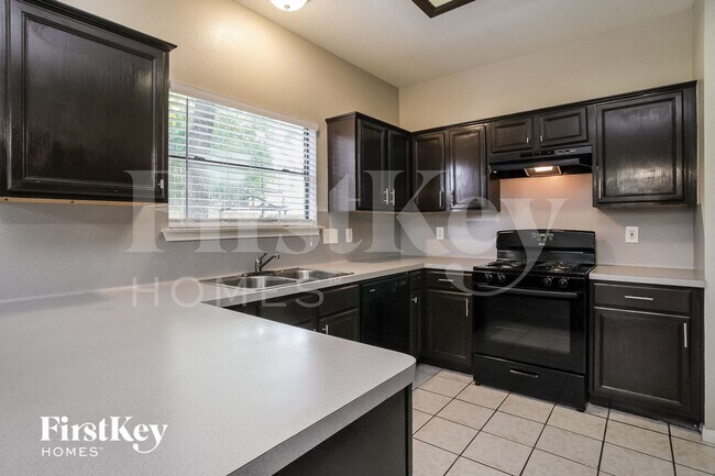 Photo - 2922 Eaglenest Ln