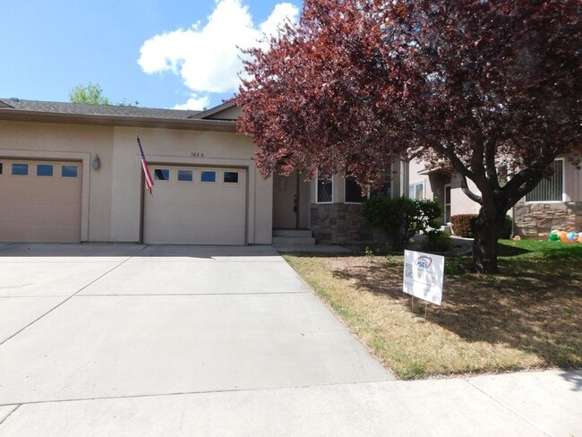 Building Photo - Quiet Neighborhood!