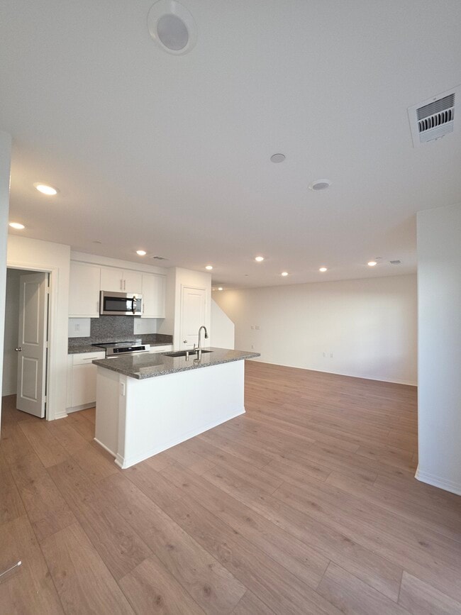 Photo - 19219 Beech Grv St