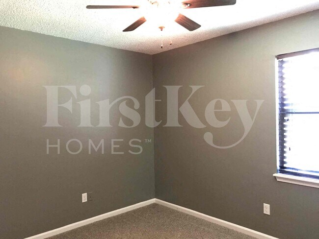 Photo - 10812 Carrington Ct