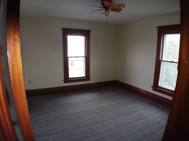 Photo - 111 7th St NE