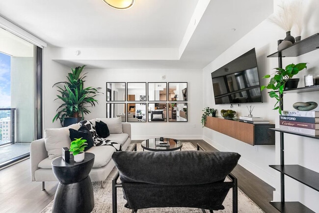 Building Photo - 1400 W Peachtree St NW Unit ID1351865P