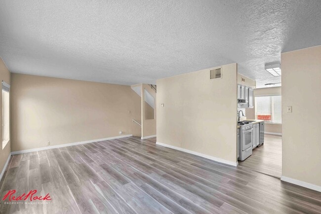 1190 Pinecone Dr