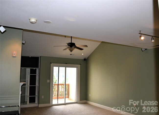 Photo - 6321 Park Creek Dr