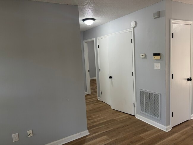 Photo - 839 Barringer Dr