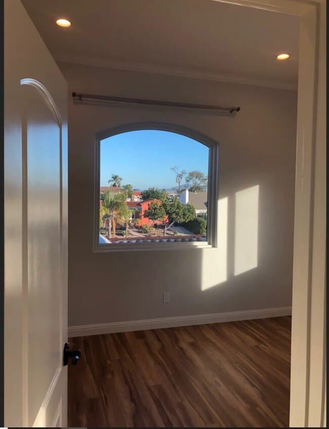 Photo - 4470 Swift Ave Unidad 4470 Swift