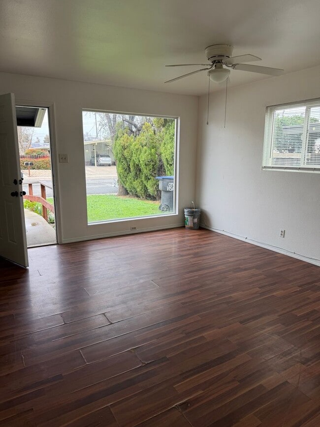 Photo - 2 Bedroom 1 Bath Centrally located