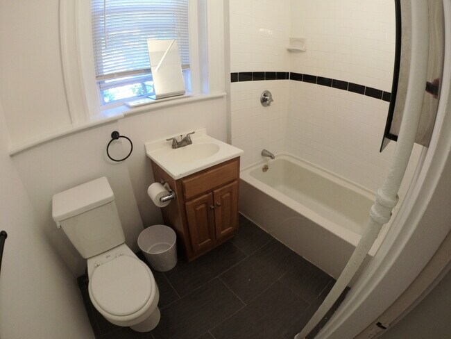 Photo - 36 High St Unit 3