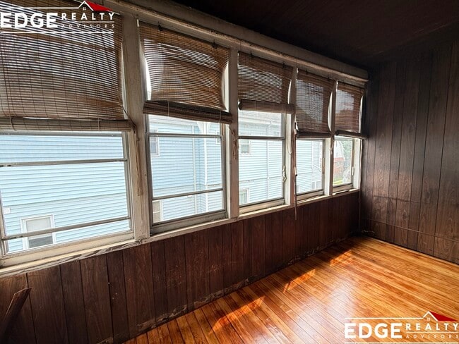 Photo - 57 Rindge Ave Unidad 1