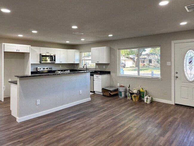 Photo - 4 Bedroom / 3 Full Bath