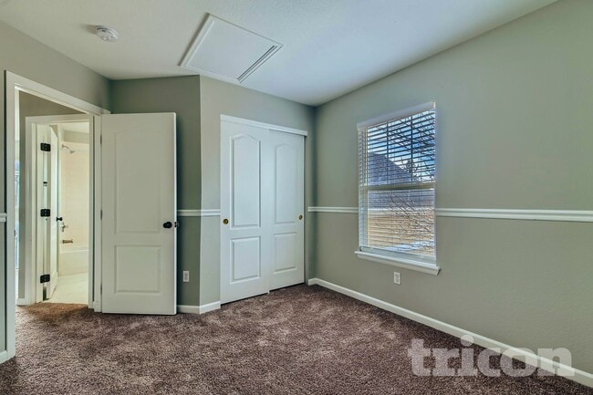 Photo - 300 Fieldstone Dr