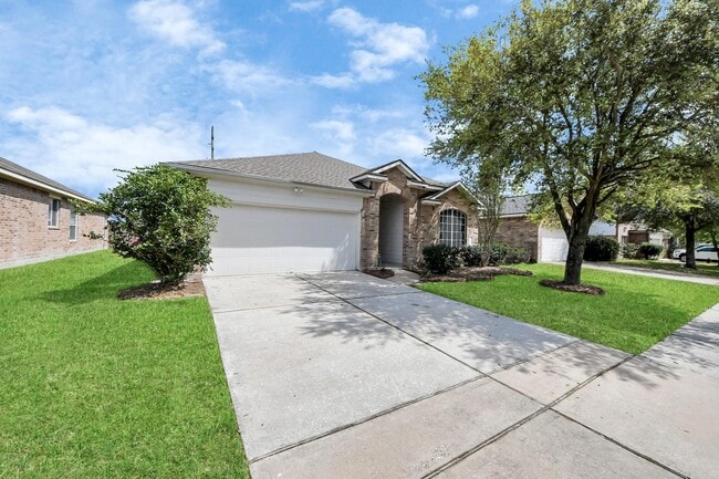 Photo - 1922 Makenna Ln