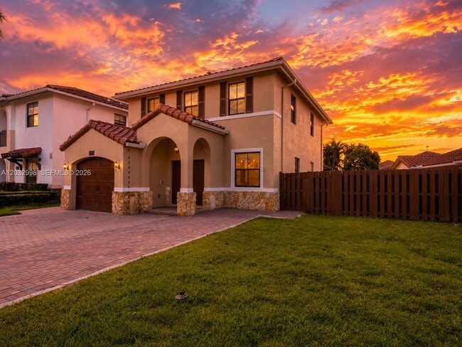 Photo - 9925 NW 10th St