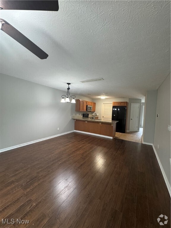 Building Photo - 6387 Forest Park Dr Rental