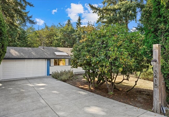 Photo - Bellevue Home