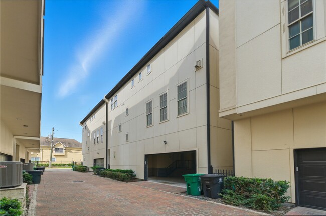 Photo - 2508 Sherwin St