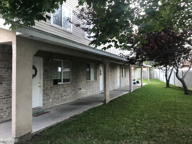 2 br, 1.5 bath 4plex - 1175 South 200 West 2 - 2 br, 1.5 bath 4plex - 1175 South 200 West 2 Condo