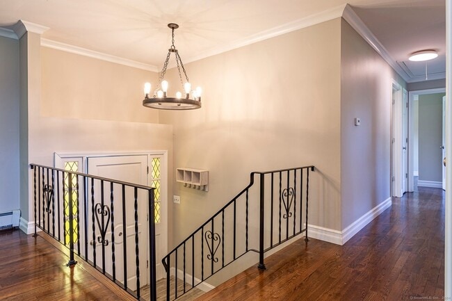 Photo - 73 Paschal Dr